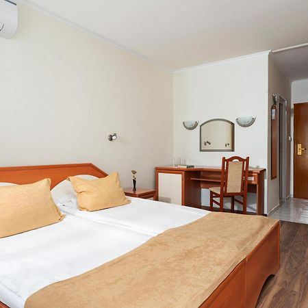 Zefir Hotel Sunny Beach Exterior photo